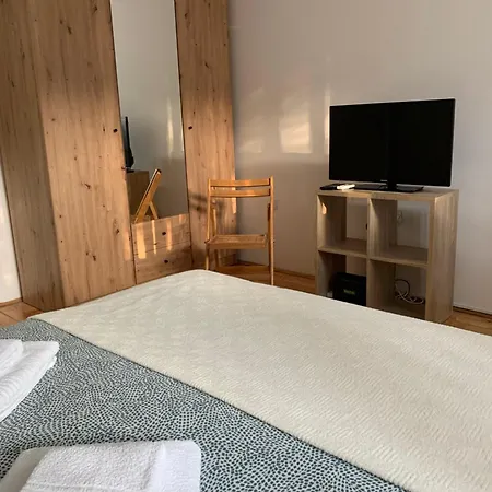 Tvrdjava * سميديريفو