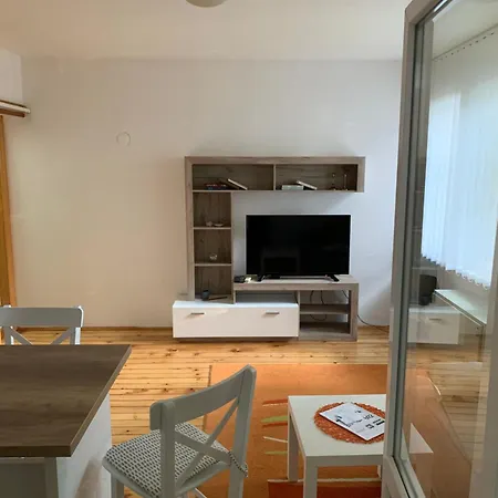 شقة Tvrdjava سميديريفو