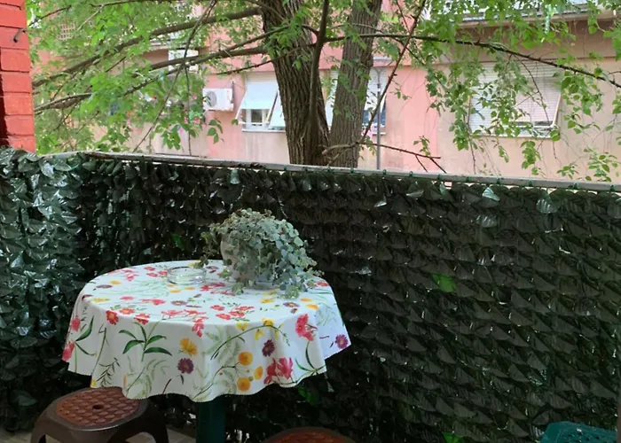 Tvrdjava Lägenhet *